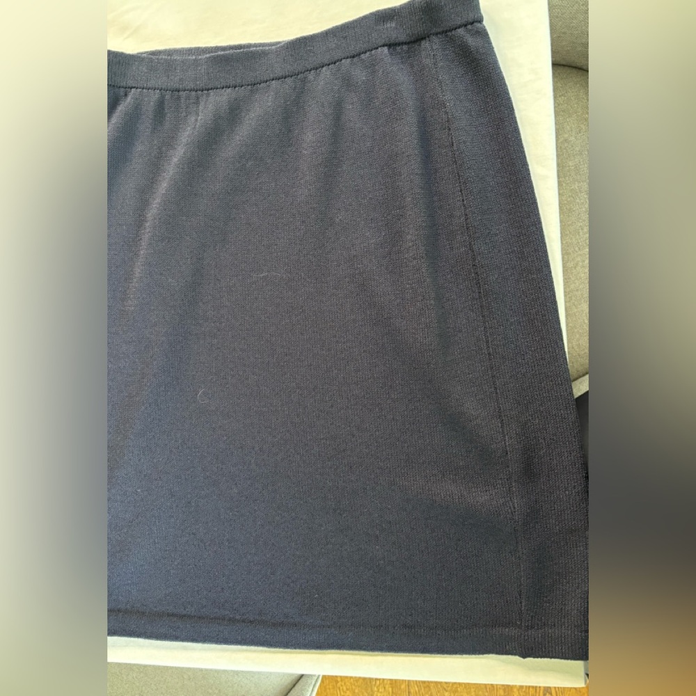 St John basics navy skirt